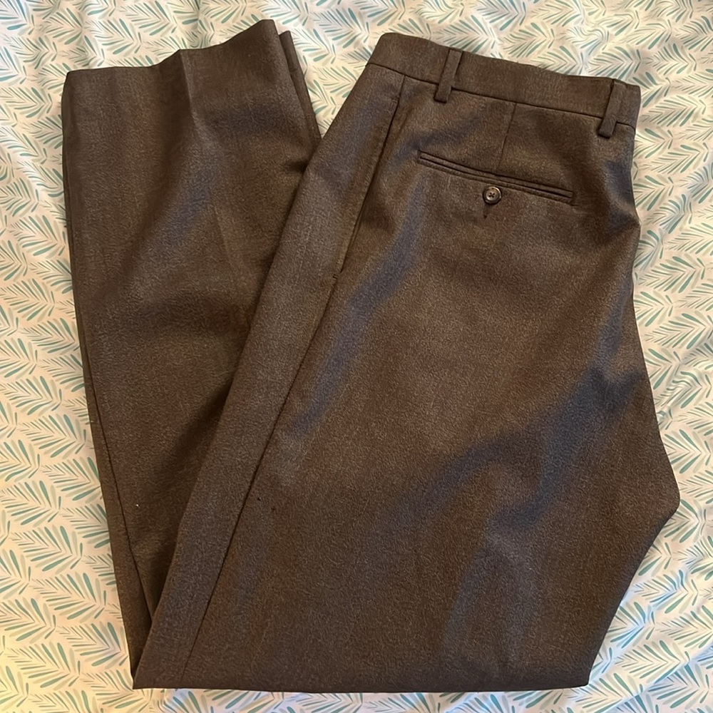 Men’s sz 34 Reg Jos. A. Bank Brown Pleated Wool Slacks